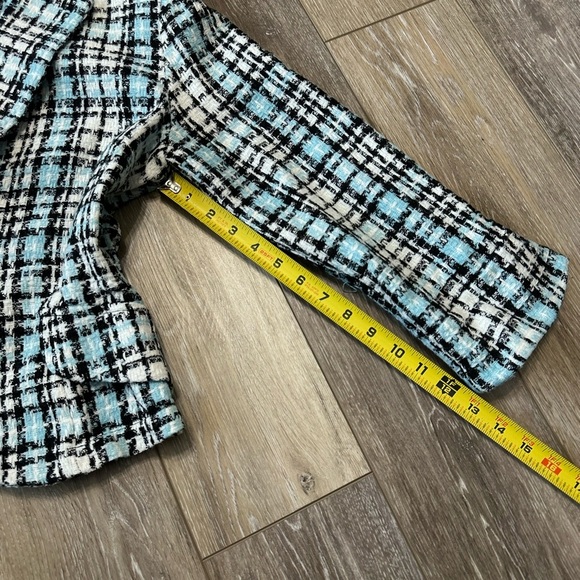 🛍️blue,white,black plaid suit jacket excellent condition. - Picture 5 of 8